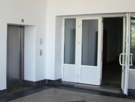 Лифты в бизнес-центре Украинский Капитал