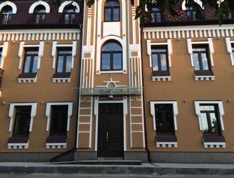 Офисное здание на ул. Боричев ток 9