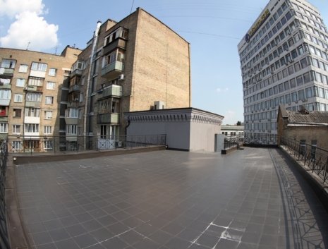 Крыша офисного здания в пер. Бутышева, 23