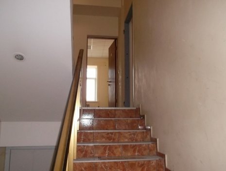 Лестница в бц на Кирилловской, 47
